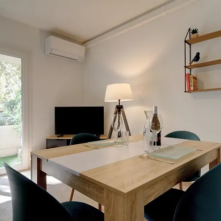 Appartamento 028- Chu Hopital, 2chambres, Parking, Tram