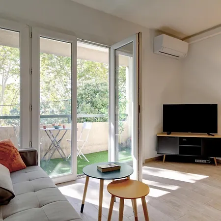 028- Chu Hopital, 2chambres, Parking, Tram *