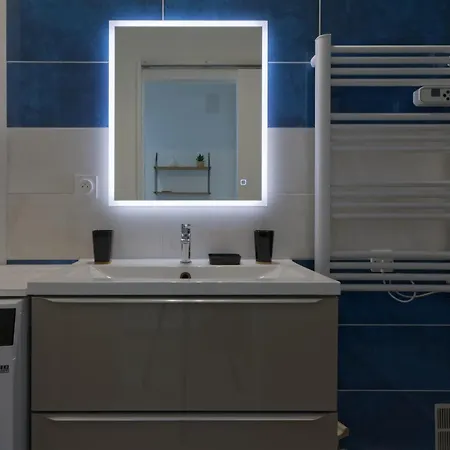 028- Chu Hopital, 2chambres, Parking, Tram *