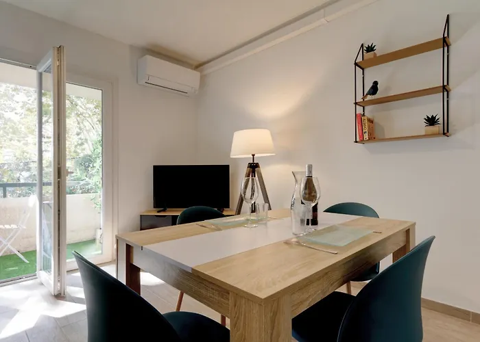 Διαμέρισμα 028- Chu Hopital, 2chambres, Parking, Tram