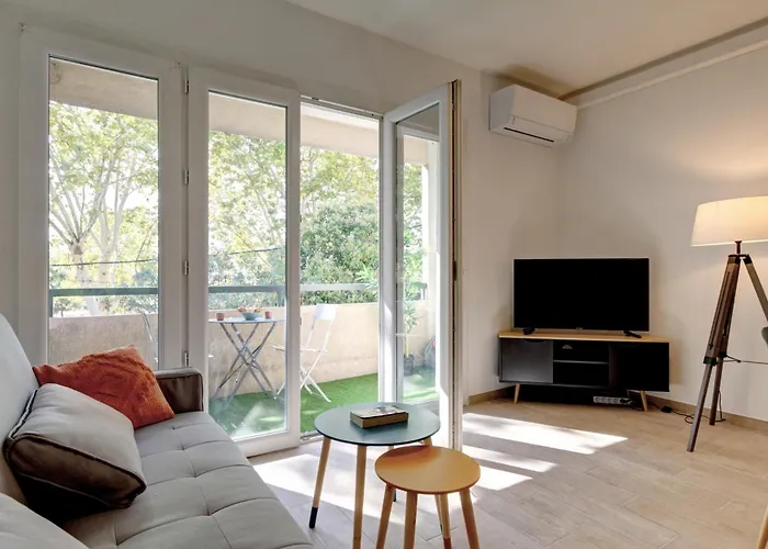 028- Chu Hopital, 2chambres, Parking, Tram *