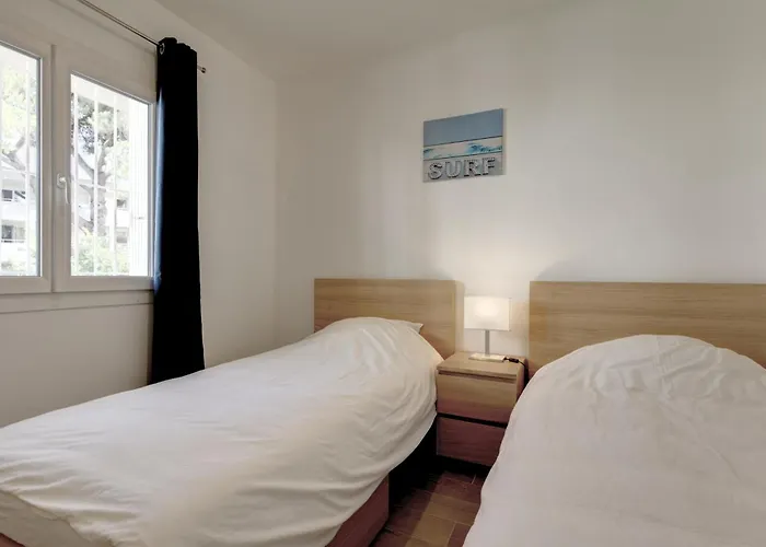 028- Chu Hopital, 2chambres, Parking, Tram
